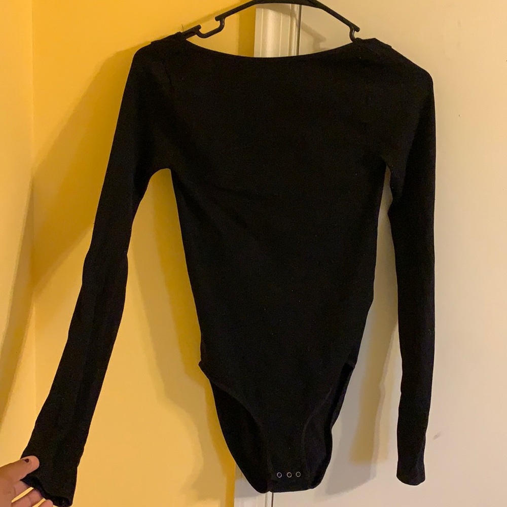 Lightly worn black l/s bodysuit